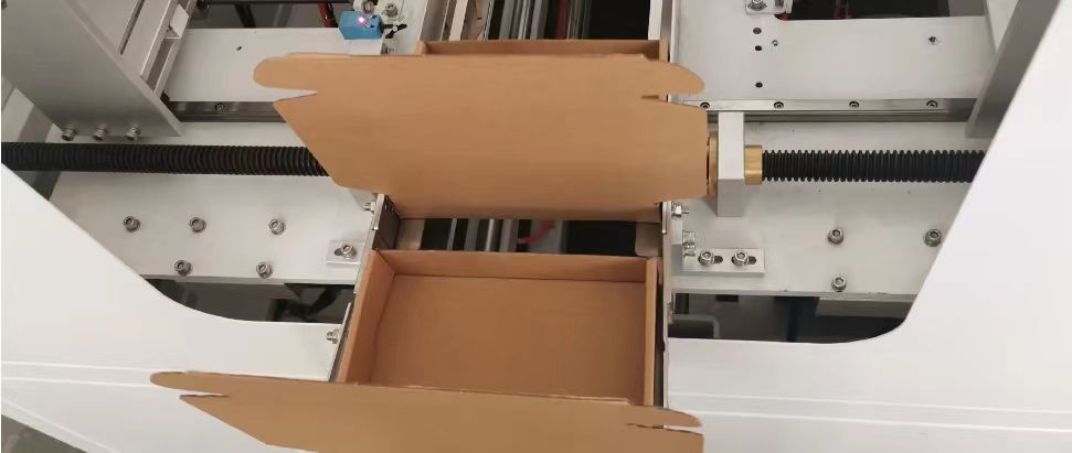 士林FA产品在全自动天地盖成型机上的应用
